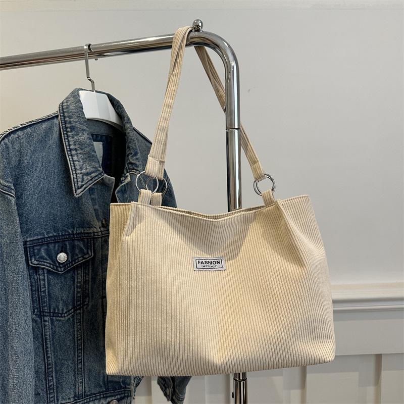 

Вельветовая сумка-тоут 2025 новая сумка через плечо для通勤 моды повседневная большая вместимость в иностранном стиле универсальная сумочка