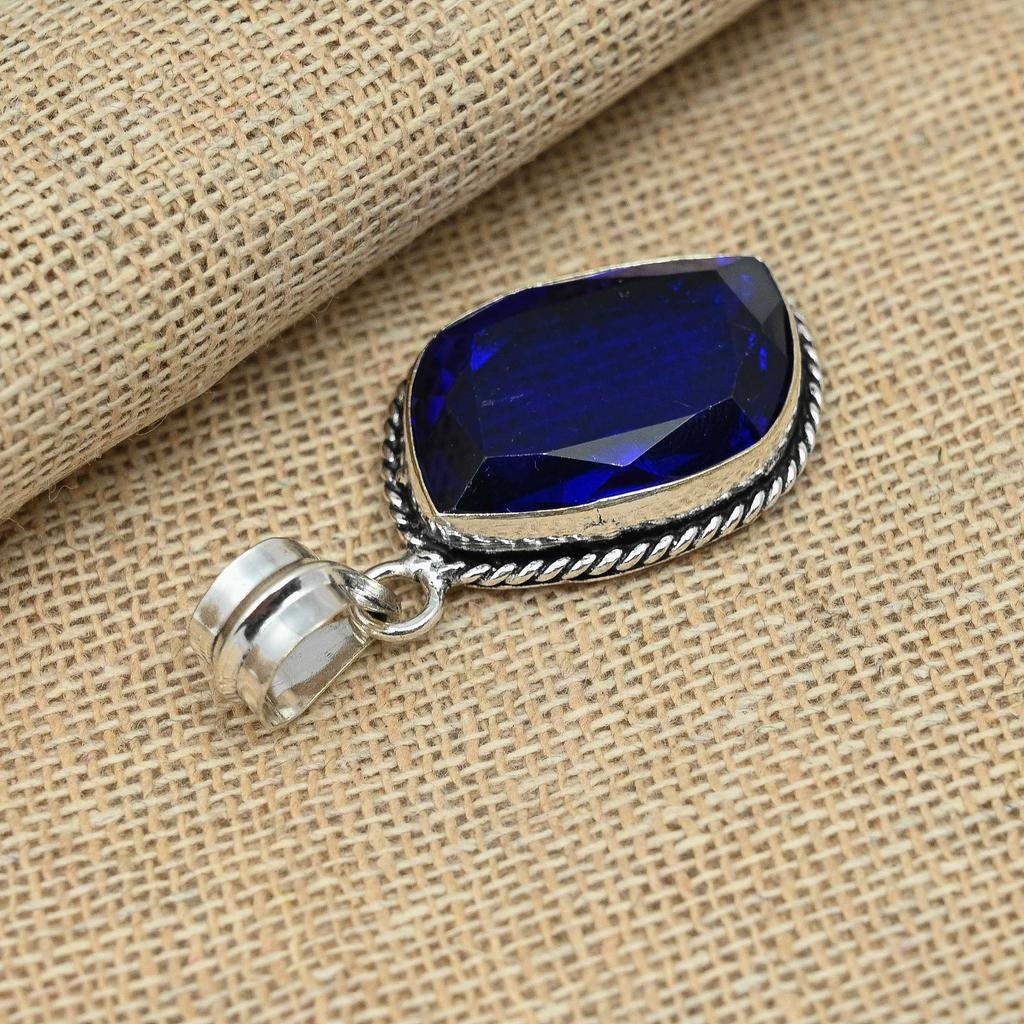 Solid 925 Sterling Silver Blue Sapphire Lab-skapad handgjorda smycken ädelstenshänge