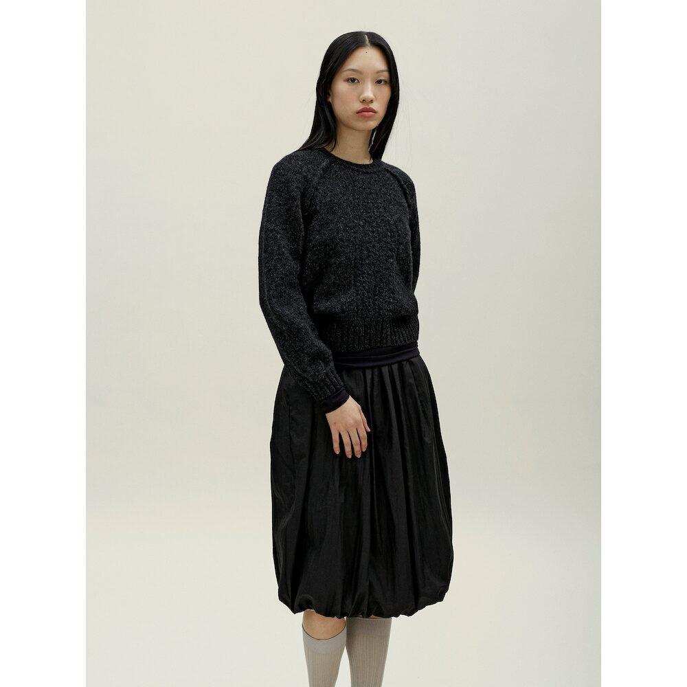 Anggae Wilted Knit Pullover Black