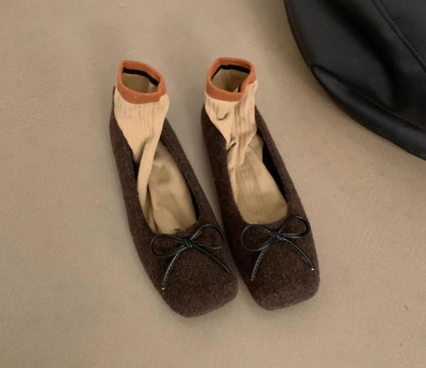 

[Youshilai] Square head bow shallow mouth single shoes women s 2025 winter new elegant temperament versatile one pedal 40