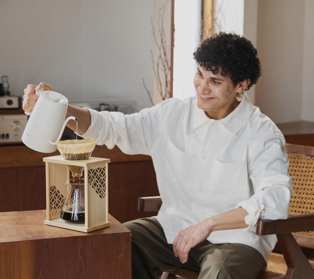 Hario Drip Stand Shippo Natural 600mL V60 40 Sheets of Dedicated Serves People Set, Pattern, Black, Capacity, Dripper, Server, Paper, 1-4 (Black)