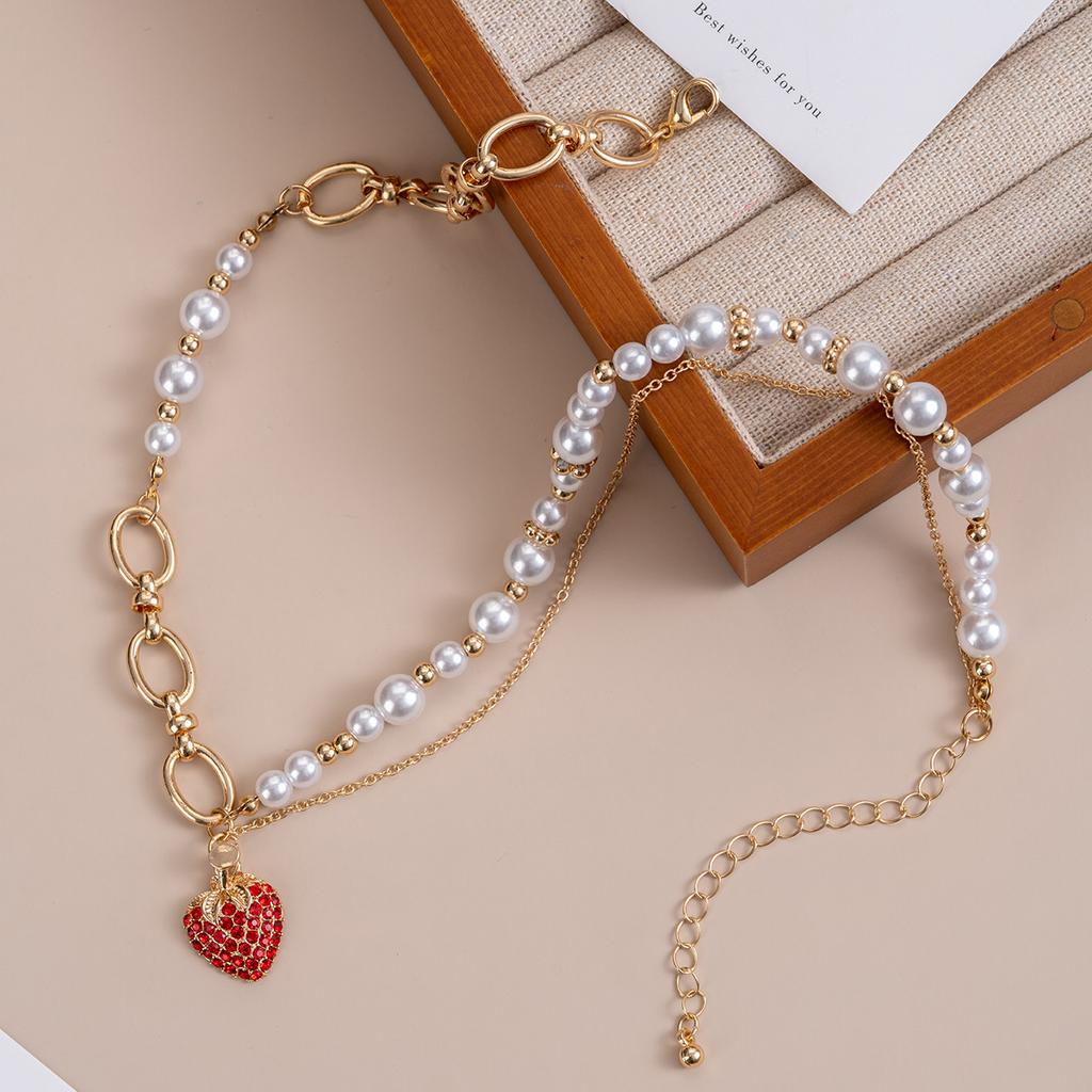 Small Fresh Strawberry Pearl Zircon Necklace Less Cream Sweet Girl Style Collarbone Chain Necklace