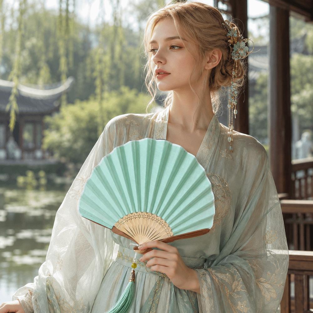 Light Green Folding Hand Fan Shell-Shaped Dance Fan Creative Retro Handheld  Fan  Wedding