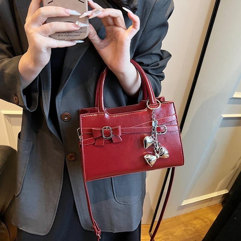 Premium Sense Niche Bag Women's Spring and Summer 2025 New Retro Shoulder Messenger Bag Casual Women's Portable Tote Bag