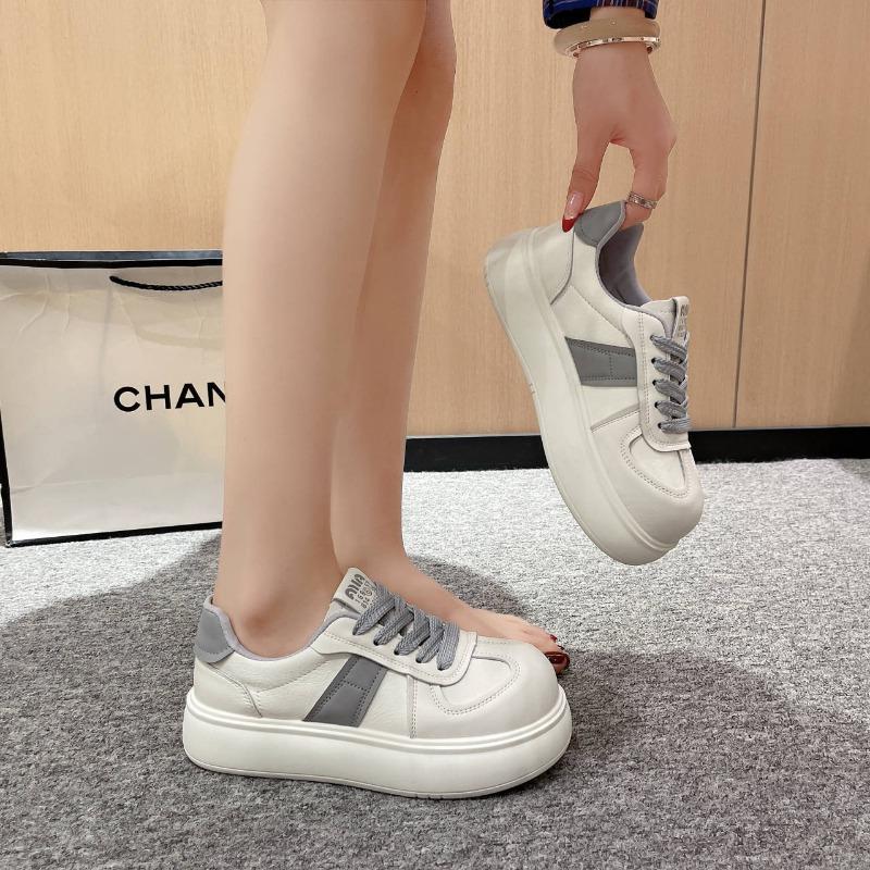 

Белые кроссовки — универсальное весеннее сочетание для женщин с подошвой из губки и кроссовки на высокой подошве для невысокого роста 36 серый