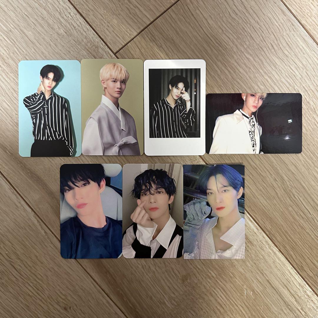 

[ИСПОЛЬЗОВАННЫЙ] Wanna OneCIX Bae Jinyoung Set Коллекционная карточка Почтовая карточка Значок банки