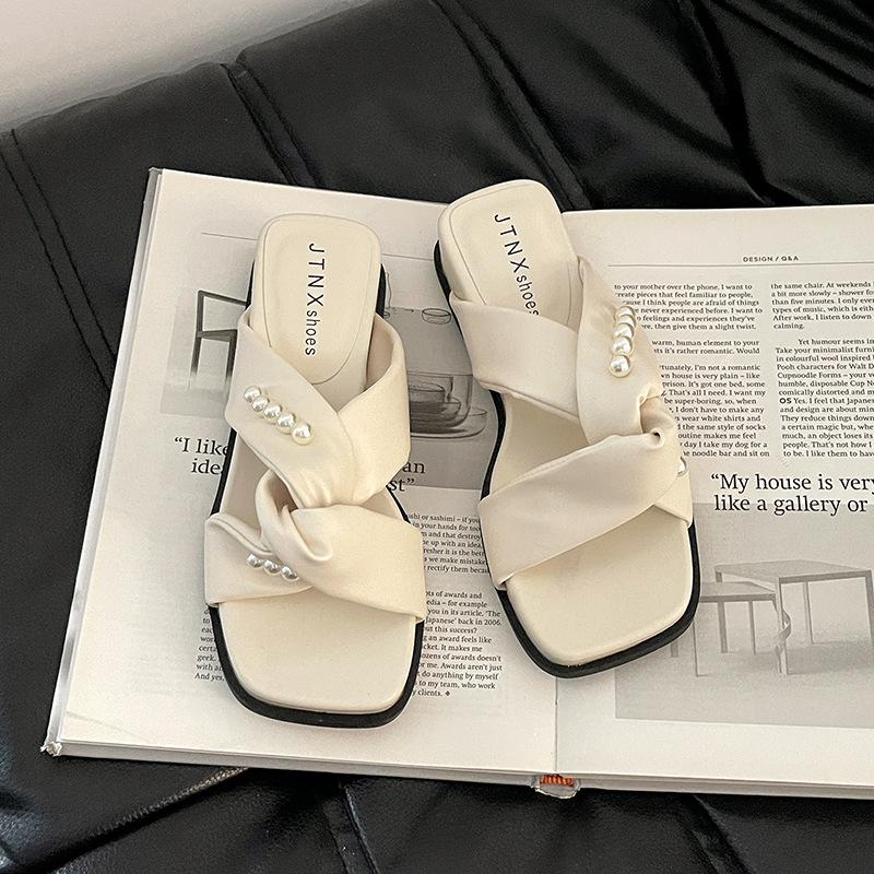 Retro pearl bow flat bottom cool slippers women's summer French fashion Xingkang outer wear with skirt one-word slippers