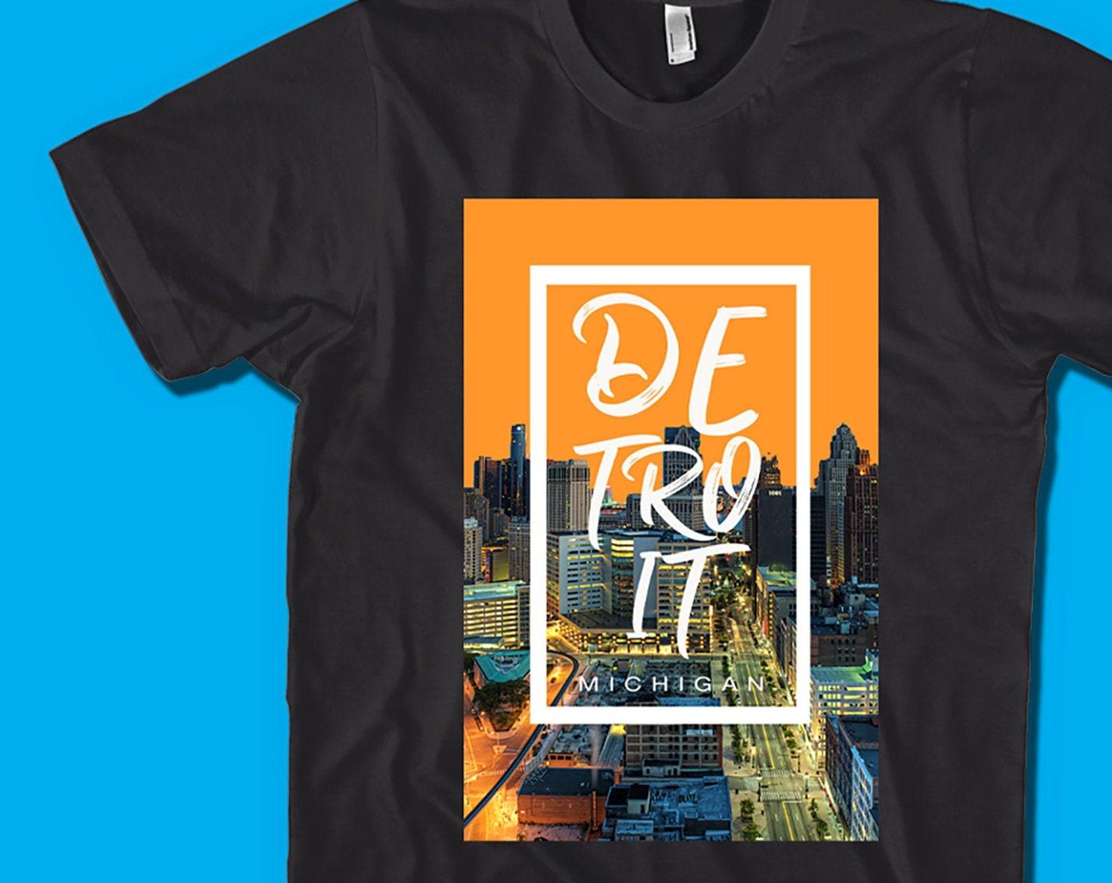 Detroit Skyline T-Shirt: Cityscape Portrait Tee, Gift for Detroiter L