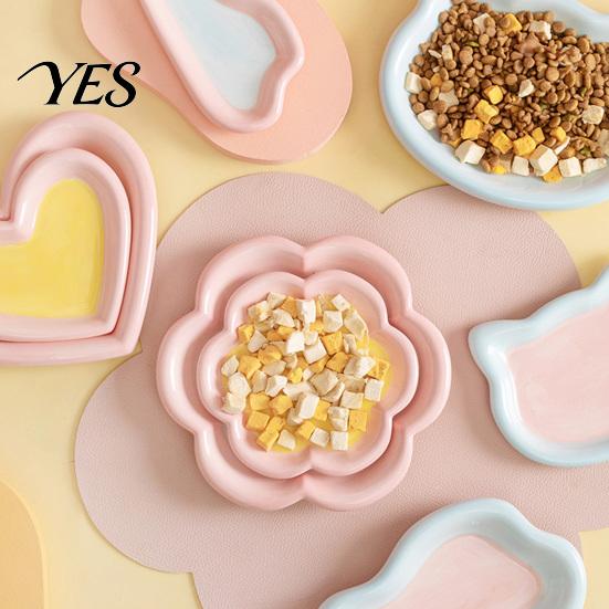 Flat Cat Plate Ceramic Cats Feeding Bowl, Whisker Friendly Kitten Food Dish, Anti Fatigue Dish Wide Shallow Pet Feeder for Dry Wet