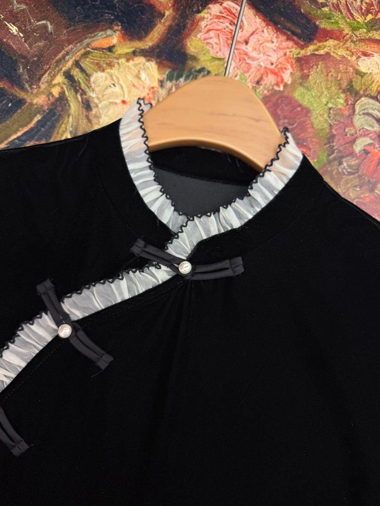 2025 Velvet Lace Patchwork Slimming Diagonal Collar Shirt for Women