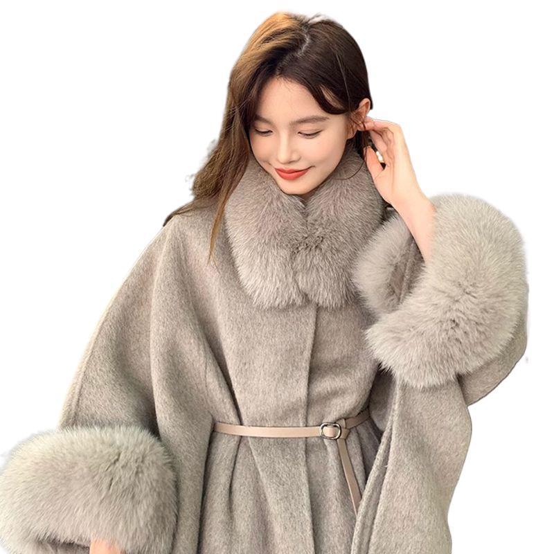 2025 Autumn/Winter Popular Wool Coat for Women with Fluffy Fur Collar and Cuffs