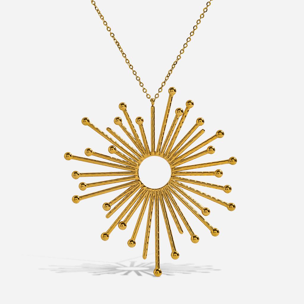Design vacation style 18K gold sun hollow pendant necklace jewelry