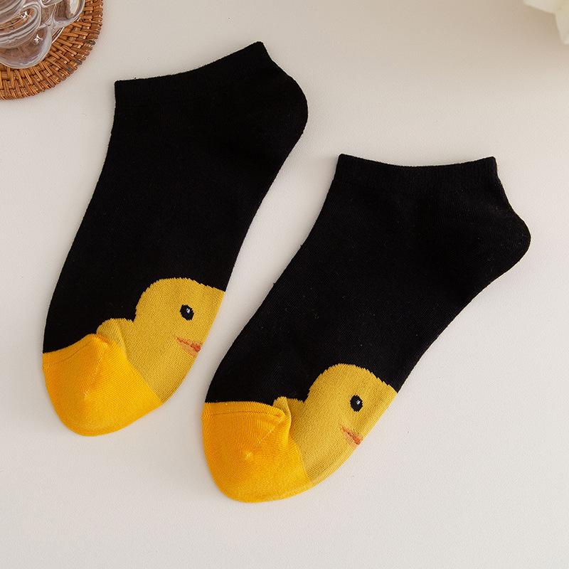 Women's Cartoon Cute Duck Cotton Mid-Calf Sweat-Absorbent Boneless Socks - Fashionable Over-the-Knee Trend.