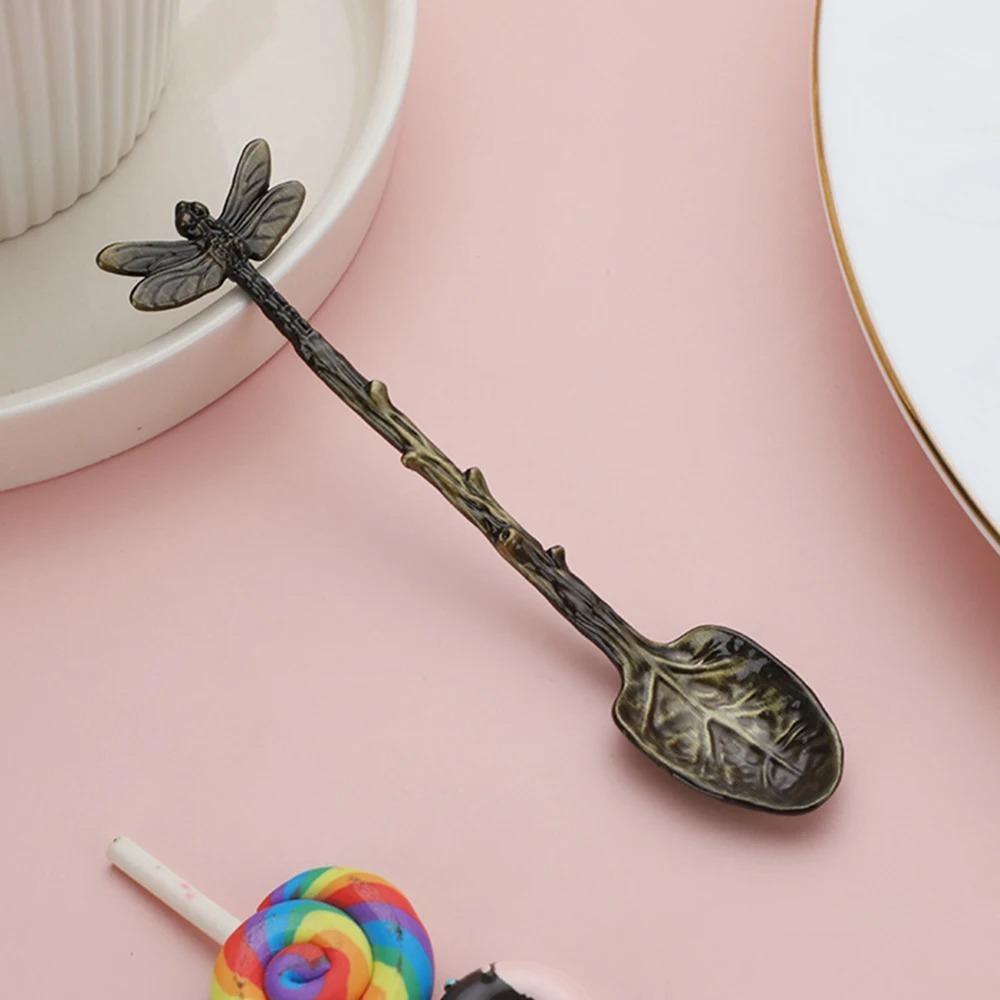 Vintage Dessert Spoon Zinc Zinc Zinc Alloy Teaspoon Stirring Spoon Dragonfly Coffee Spoon Cake