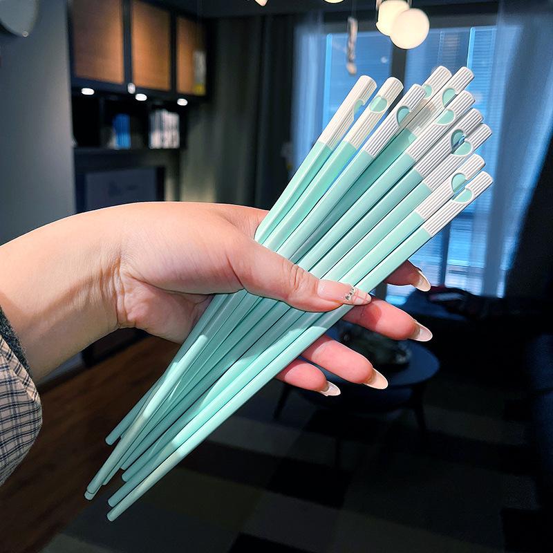 5 Paare Rutschfeste Bunte Japanische Chinesische Essstäbchen Sushi-Stäbchen Wiederverwendbares Koreanisches Essstäbchen-Set Gesundes Legierungs-Geschirrset