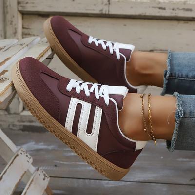 Fashion Black White Striped Flat Sneakers Women Lightweight Lace Up Sports Shoes Woman Non Slip Breathable Casual Sneakers