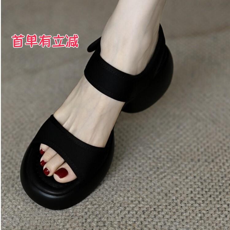 Open-toed thick-soled Velcro Roman sandals female summer student new sports versatile black muffin thick-soled thick heel