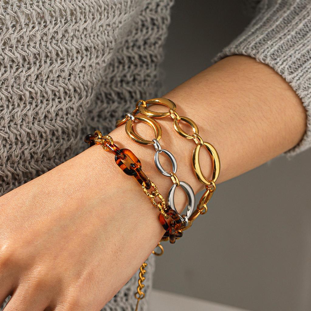 Color-block geometric oval bracelet for women, vintage Maillard style gradient amber hand jewelry, titanium steel accessories