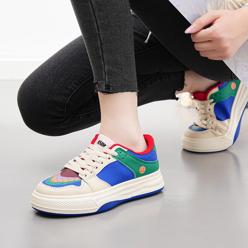 Kleine weiße Schuhe Damen Frühling Neue Studentin Vielseitige Farbabstimmung Board Schuhe Flache Freizeitschuhe Damen