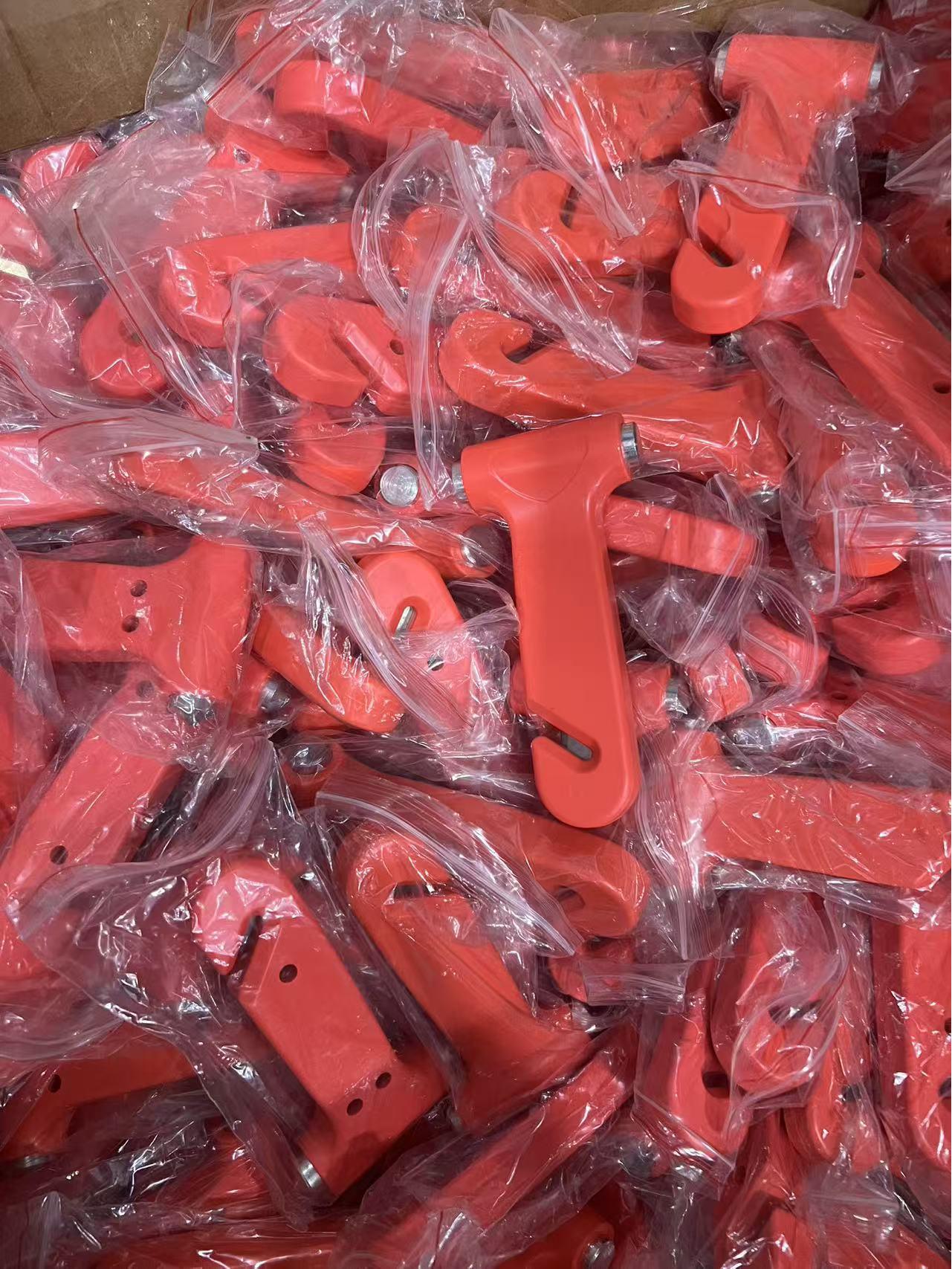 

Автомобильный аварийный молоток: Инструмент для спасения жизни с стеклобойником