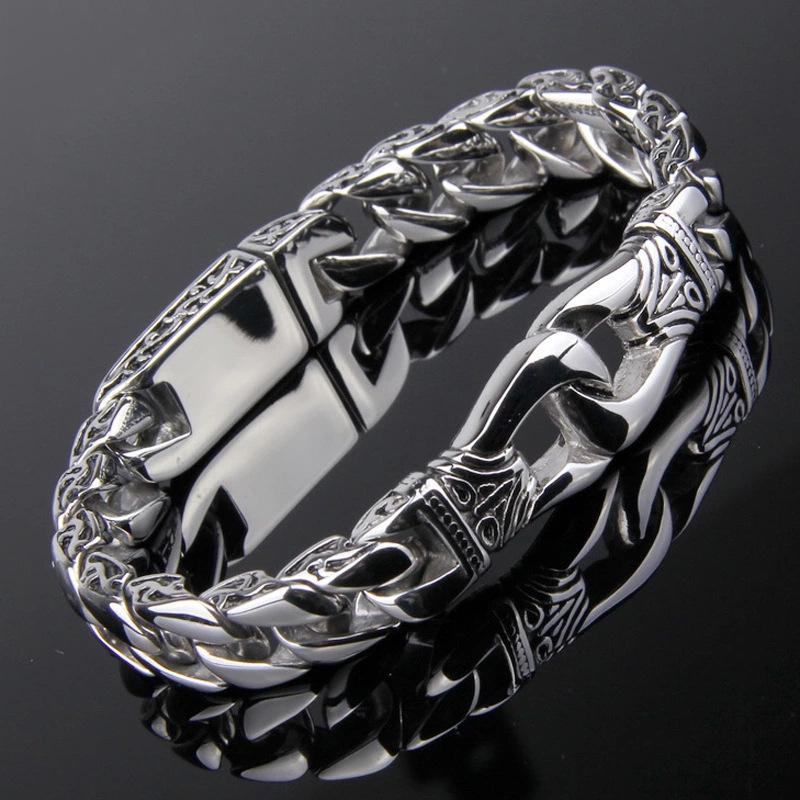 Retro Totem Portrait Alloy Bracelet: European and American Fashion