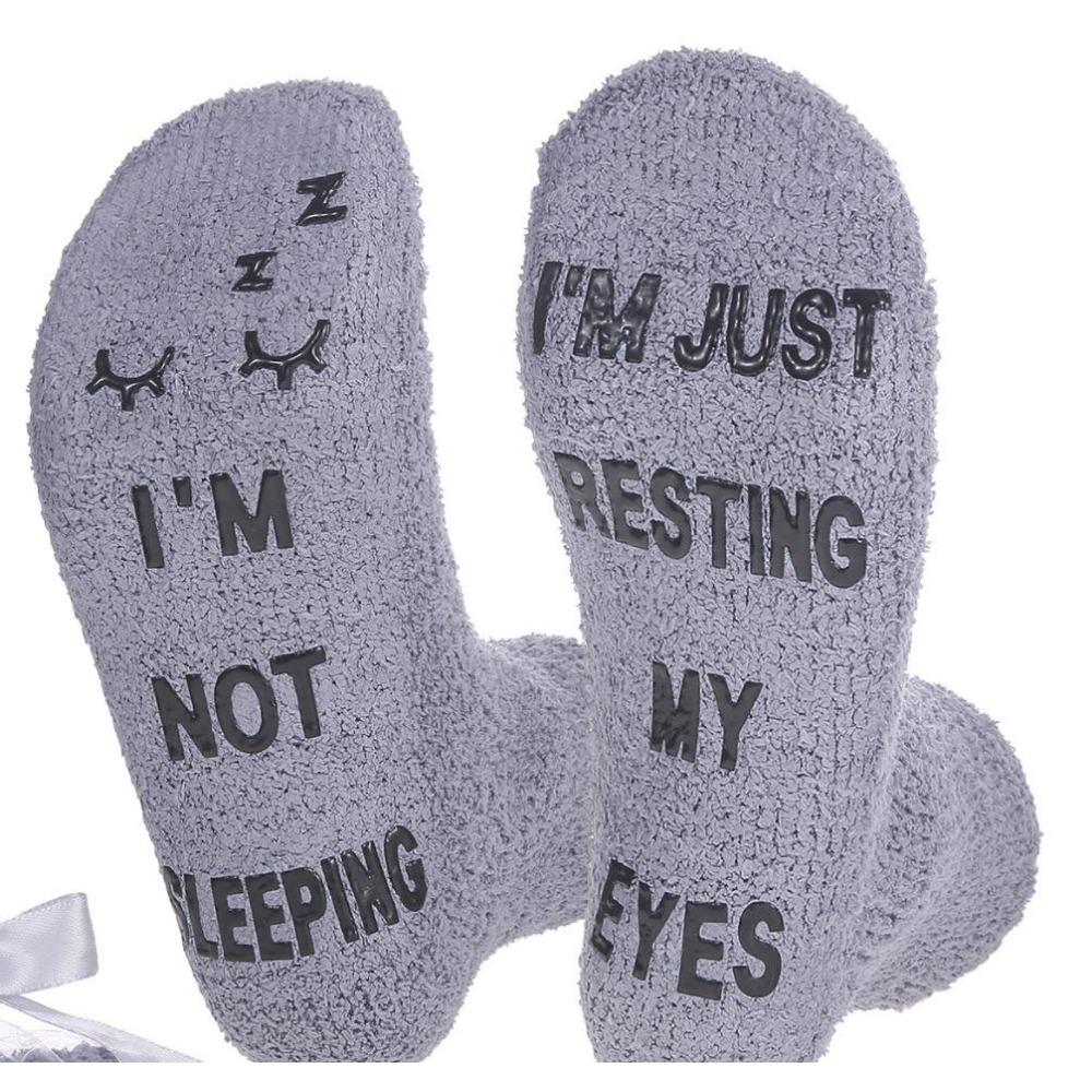 

Роскошные пушистые винные носки в подарочной упаковке в виде кекса Женские зимние пушистые плюшевые носки-тапочки до щиколотки Забавный аксессуар Подарок для жены One Size