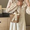 Luxury Designer Lace Bow Straw Weave Women'S Handbag Casual Crossbody Bag Compact Bucket Summer Beach Bag Premium