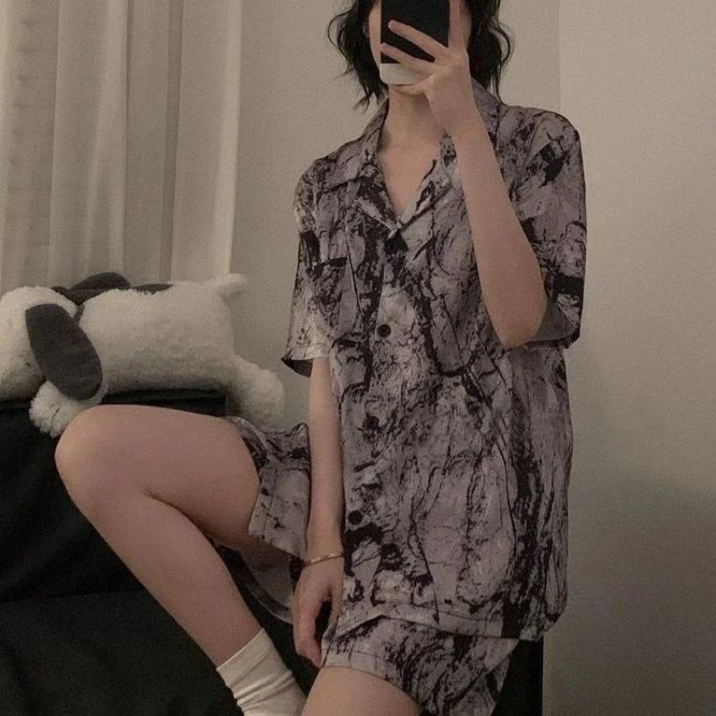 

Модний одяг для сну Сатиновий нічний одяг 2 предмети Піжама Повсякденний піжамний набір зі шортами М який Гладкий Живопис тушшю M