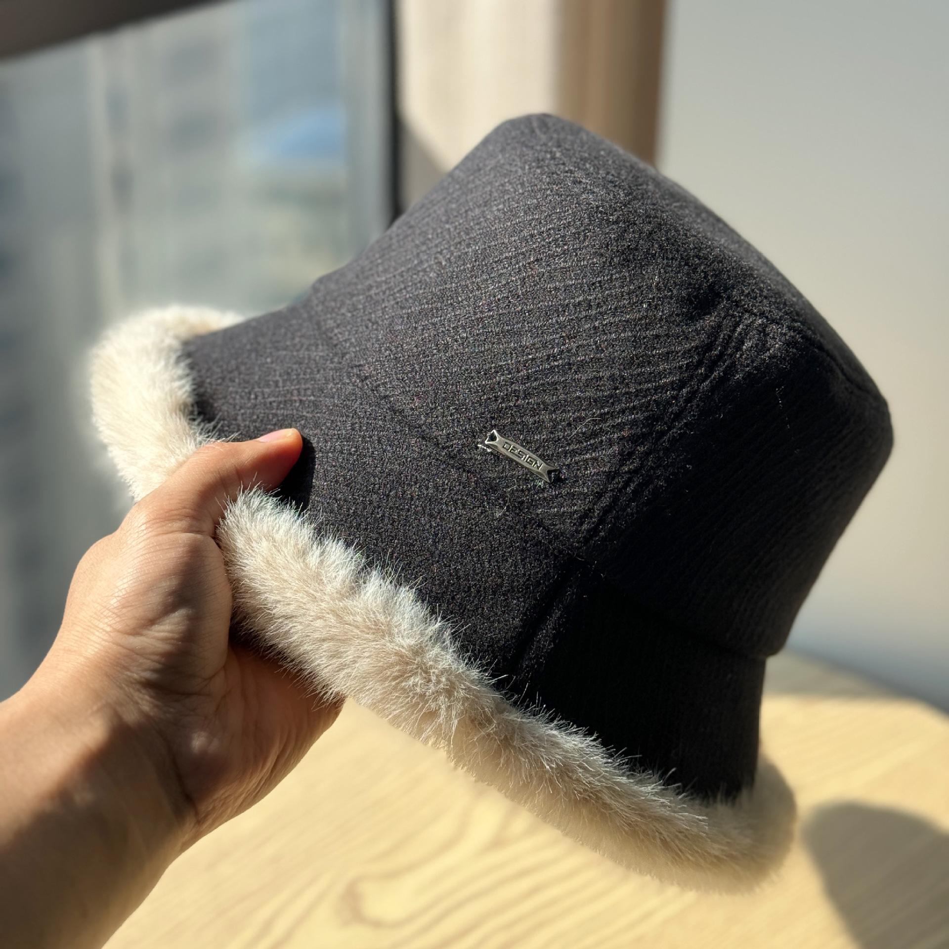 

Korean-style plush Mongolian hat for women, new winter model, cold-proof, warm, fashionable, versatile, suitable for large head sizes, makes the face Adult54-60Adjustable чёрный