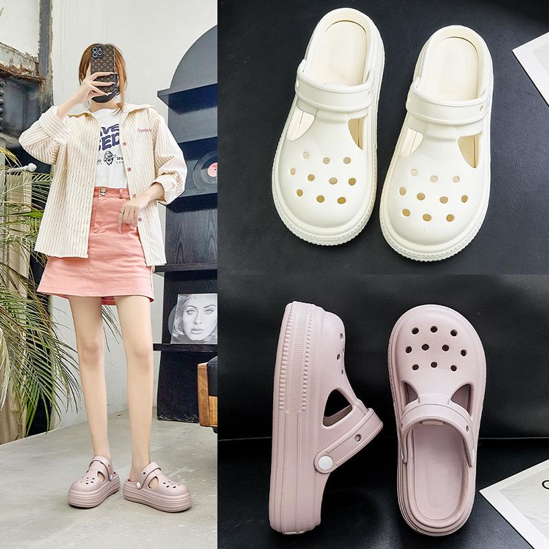 Fashion Closed Toe Thick Platform Slippers Women 2025 Summer Non Slip Soft Sole Beach Sandals Woman Hollow Out Slides Female