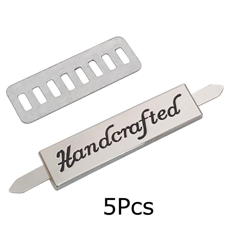 

5 шт. Бирки для одежды Шляпа Сумка Сплав Одежда Обувь Металлические аксессуары Резьба Буквы Швейные бирки DIY Рукоделие Креативные 3 цвета 5PCS серебряный