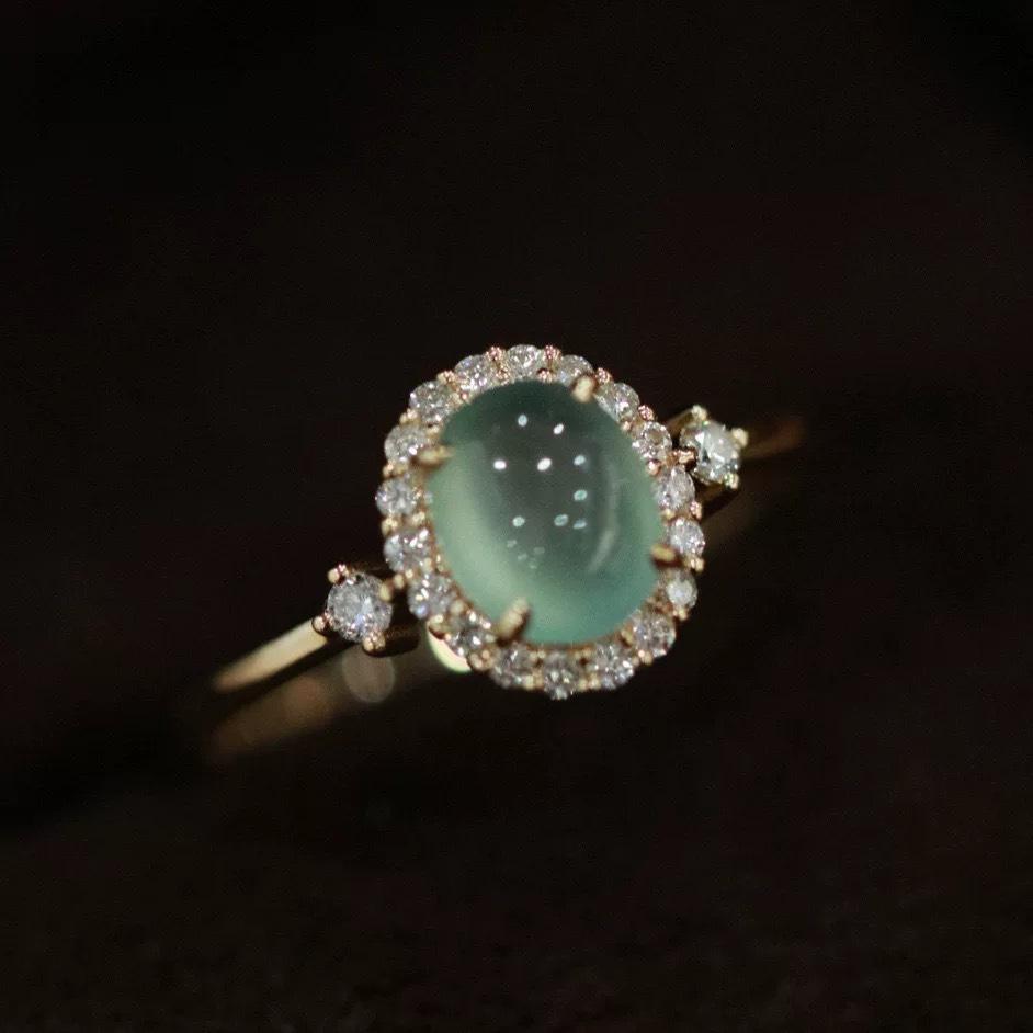 New Chinese Imitation Green Chalcedony Ring For Women Vintage Light Luxury Niche Design Fashionable Elegant Finger Jewelry