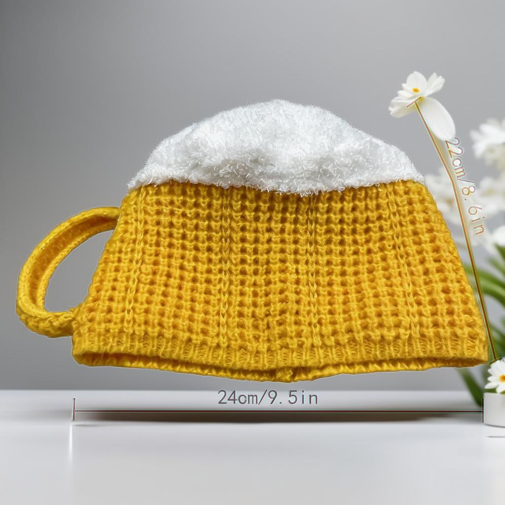 New Europe and The United States Hot Fun 3D Beer Glass Hat Winter Warm Men and Women Universal Knitted Wool Hat