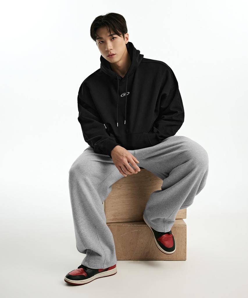 Chrome B Hoodie [Black]