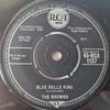 7inch Record BROWNS  Scarlet Ribbons For Her Hair 45RCA1157 RCA 1959 UK Pop Used