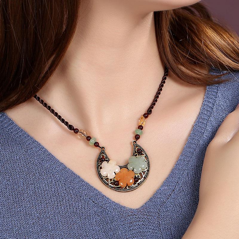 GEMCHIC Women s Vintage Ethnic Style Necklace with Aventurine Flower Pendant, Handmade Chinese Retro Collarbone Jewelry