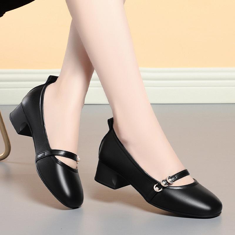 Square head single shoes women's 2026 autumn new shallow mouth versatile women's shoes thick heel soft sole leather shoes with skirt