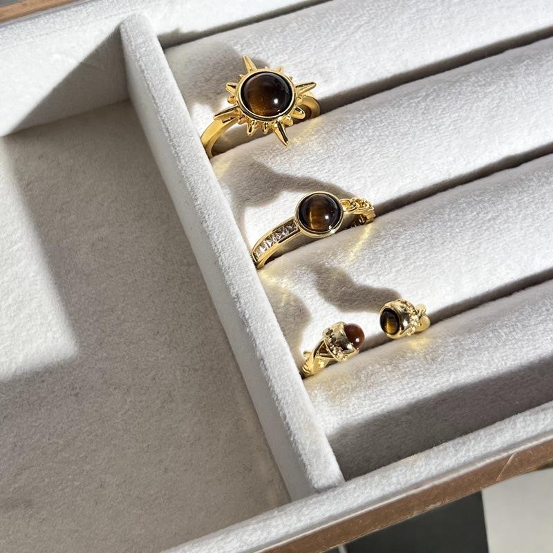 Medieval French Retro Gold Imitation Tiger'S Eye Stone Sunflower Opening Ring Niche High-End Unique Ring