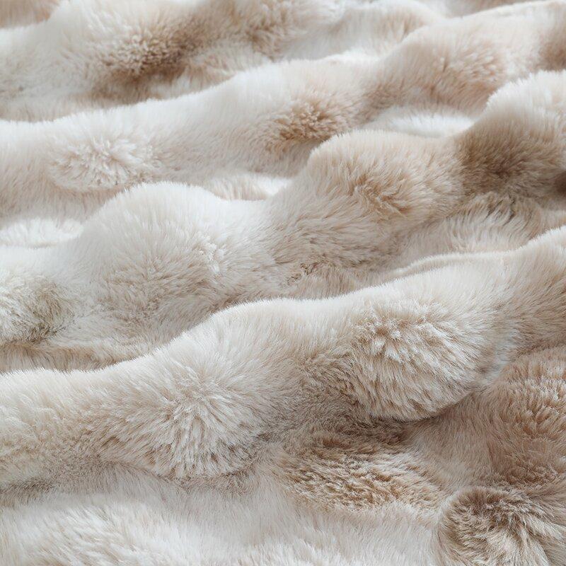 Thick and Warm Modern Blanket Autumn and Winter Bubble Velvet Rabbit Fur Blanket Plush Sofa Towel Pillow Cover Soft and Comfortable Bed Sheet