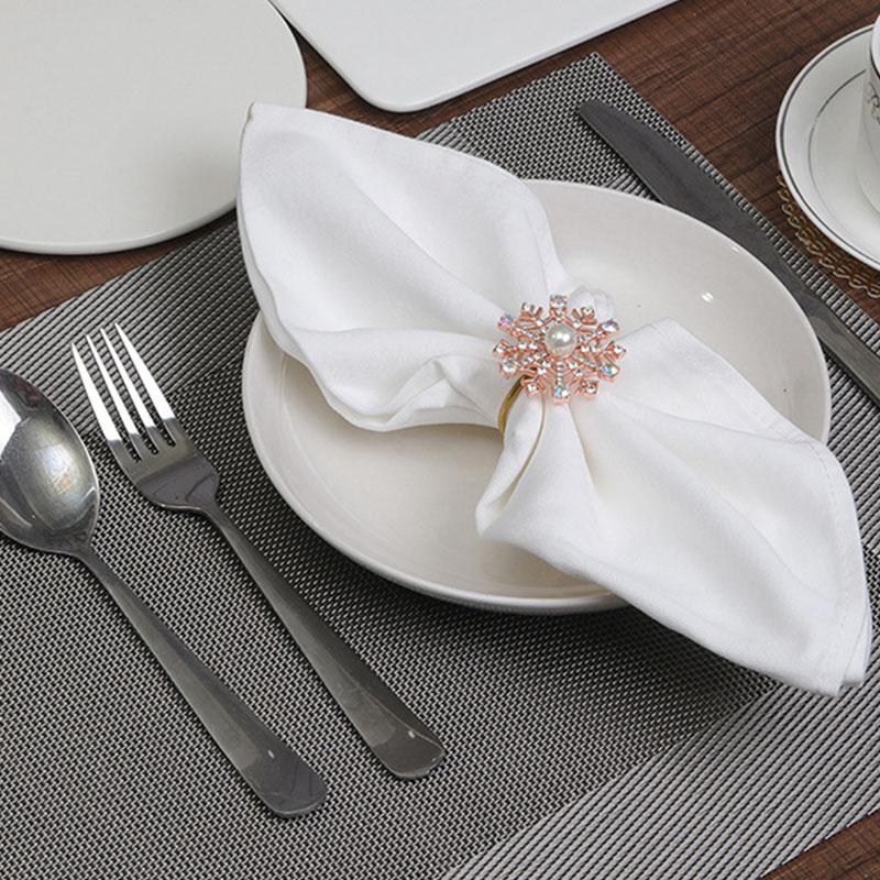 1PC Napkin Holder Christmas Tree Metal Wreath Napkin Ring Hollow Out Napkin Buckles Santa Claus Alloy Birthday Elk