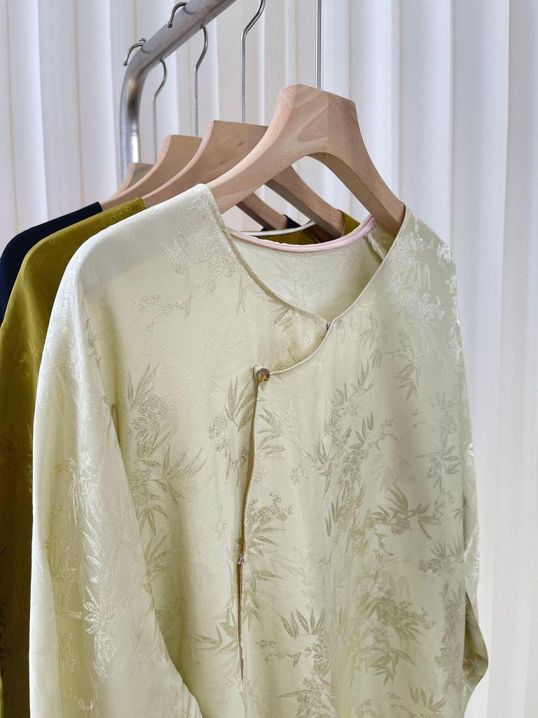2024 Spring Women's Retro Chinese Style Agate Button Slanted Lapel Top