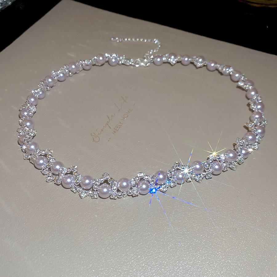 Korean Sweet Zircon & Pearl Geometric Clavicle Necklace - Light Luxury, Fashionable & Exquisite Niche Design