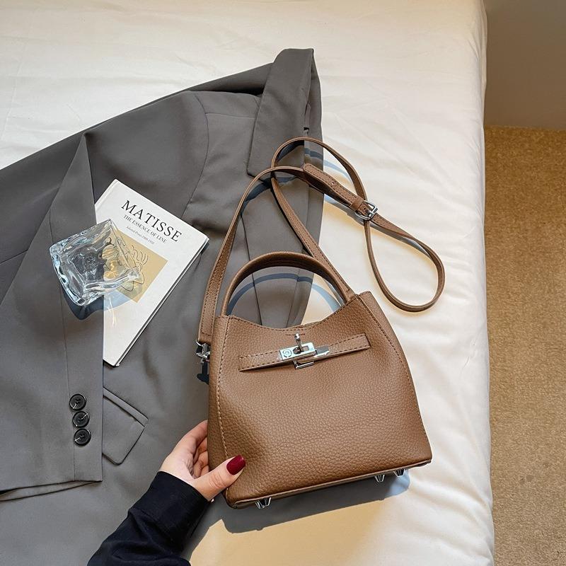 Simple Handbag Small Bag Women's Autumn New High-value Bucket Bag Commuter Casual Shoulder Messenger Bag