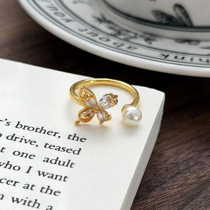 Nischen-Temperament Modisches Schlichtes Design Schmetterling Rose Perle Offener Ring Exquisiter Leichter Luxusring