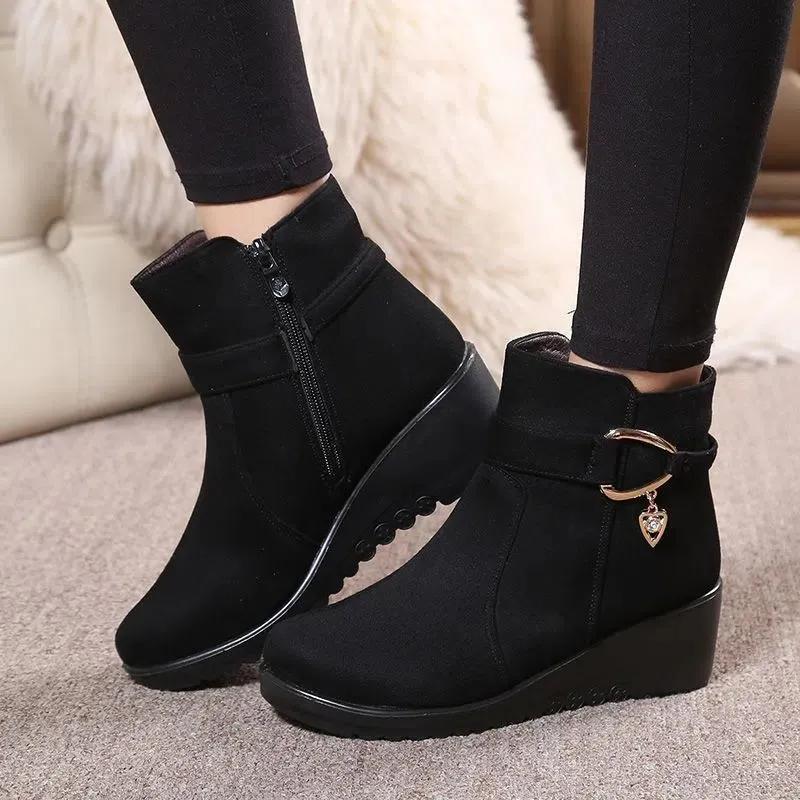 Women's Cotton Shoes, Winter Warmth, Non-slip Suede Short Boots, Wedge-heeled Soft-soled Plus Velvet Old Beijing Cloth Boots