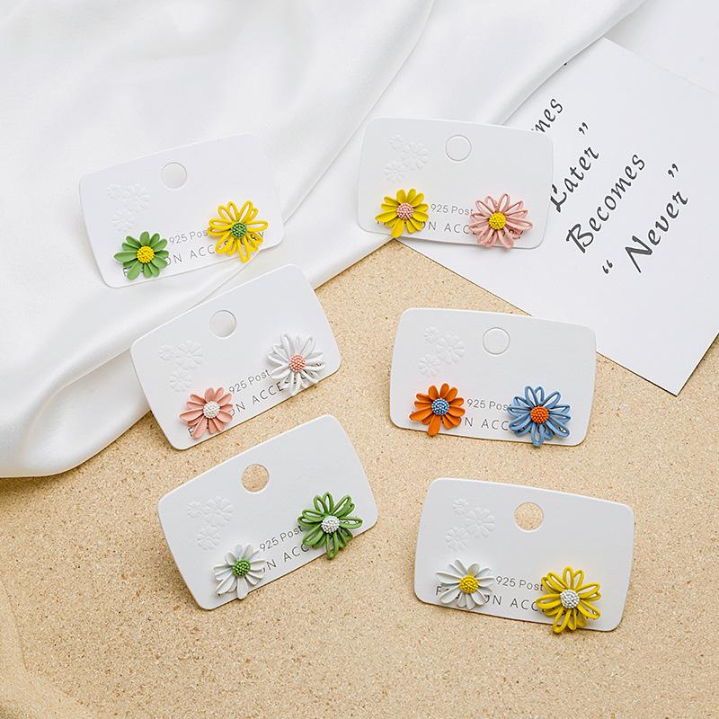 925 Sweet And Small Quan Zhilong Gd Daisy Stud Earrings Mori Girl Asymmetrical Flower Earrings Female
