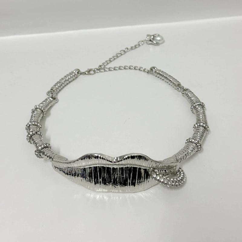 Stylish Lip Texture Rhinestone Collar Elegant Personality Dinner Necklace Ladies Fashion Jewelry Accessories