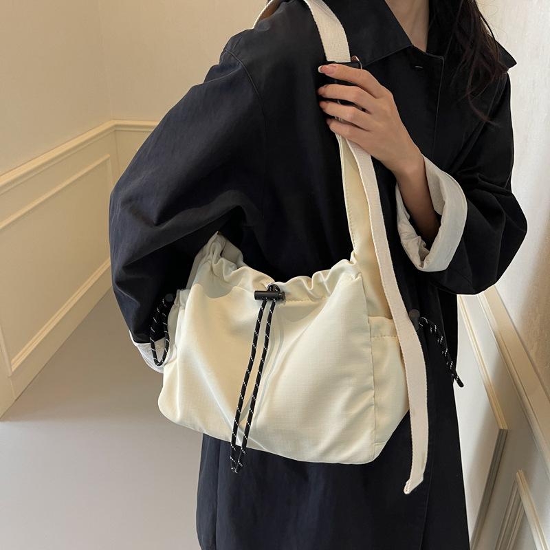 Street trend messenger bag girl Harajuku tide brand retro canvas shoulder bag college bag