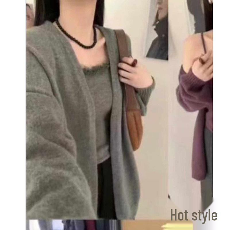 Korean Style Knitted Sweater & Bandeau Set: Fashionable Autumn-Winter Two-Piece for Women.