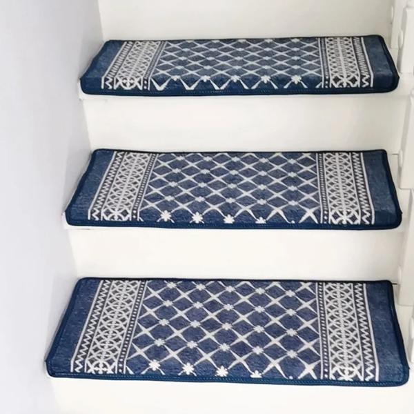 WTEMPO Non-adhesive Self-adhesive Non-slip Stair Mat Solid Household Step Pad Vintage European Style Stair Carpet